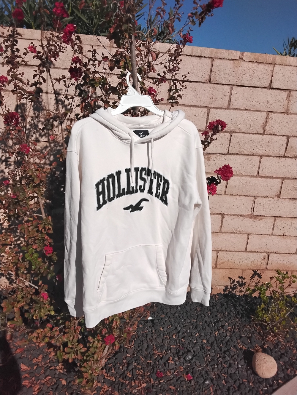 Hollister Men's White Logo Hoodie Sweatshirt